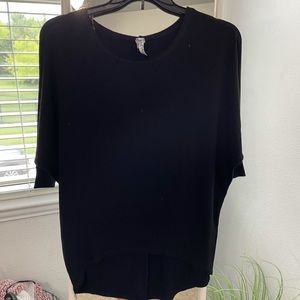 Women’s Medium top